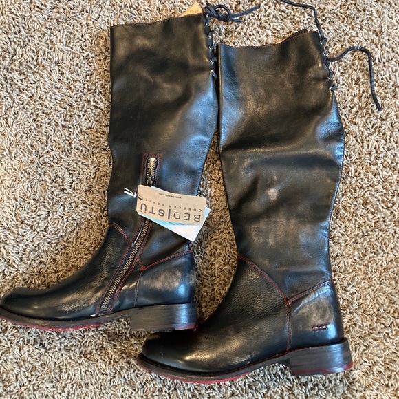 Bedstu Manchester Boots - Picture 2 of 4